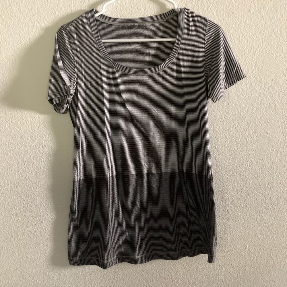 Lululemon T-shirt